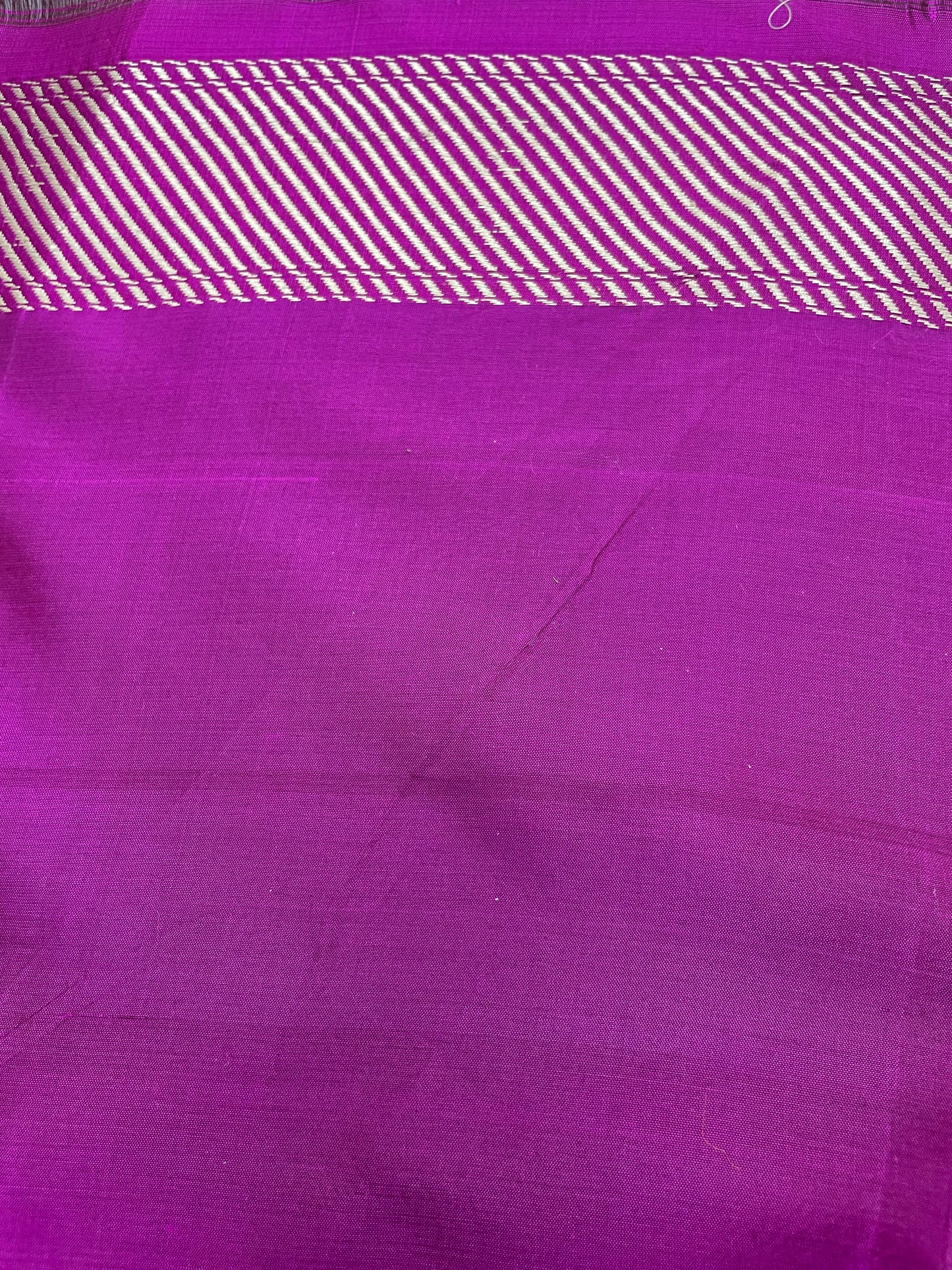 Grey & Magenta Panchmeena Bloom