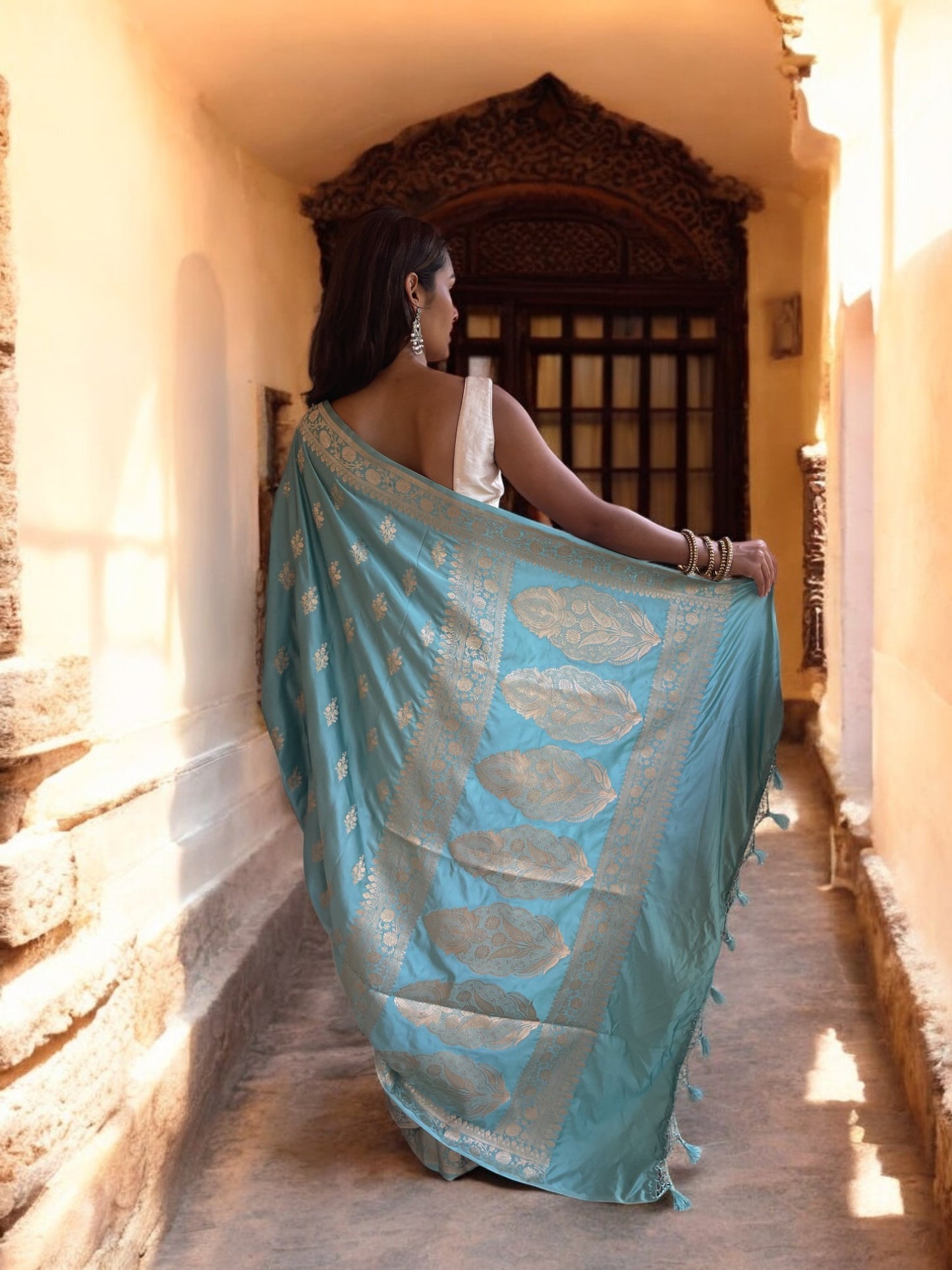 Sea Green Kalgi Mughal Floral Poise