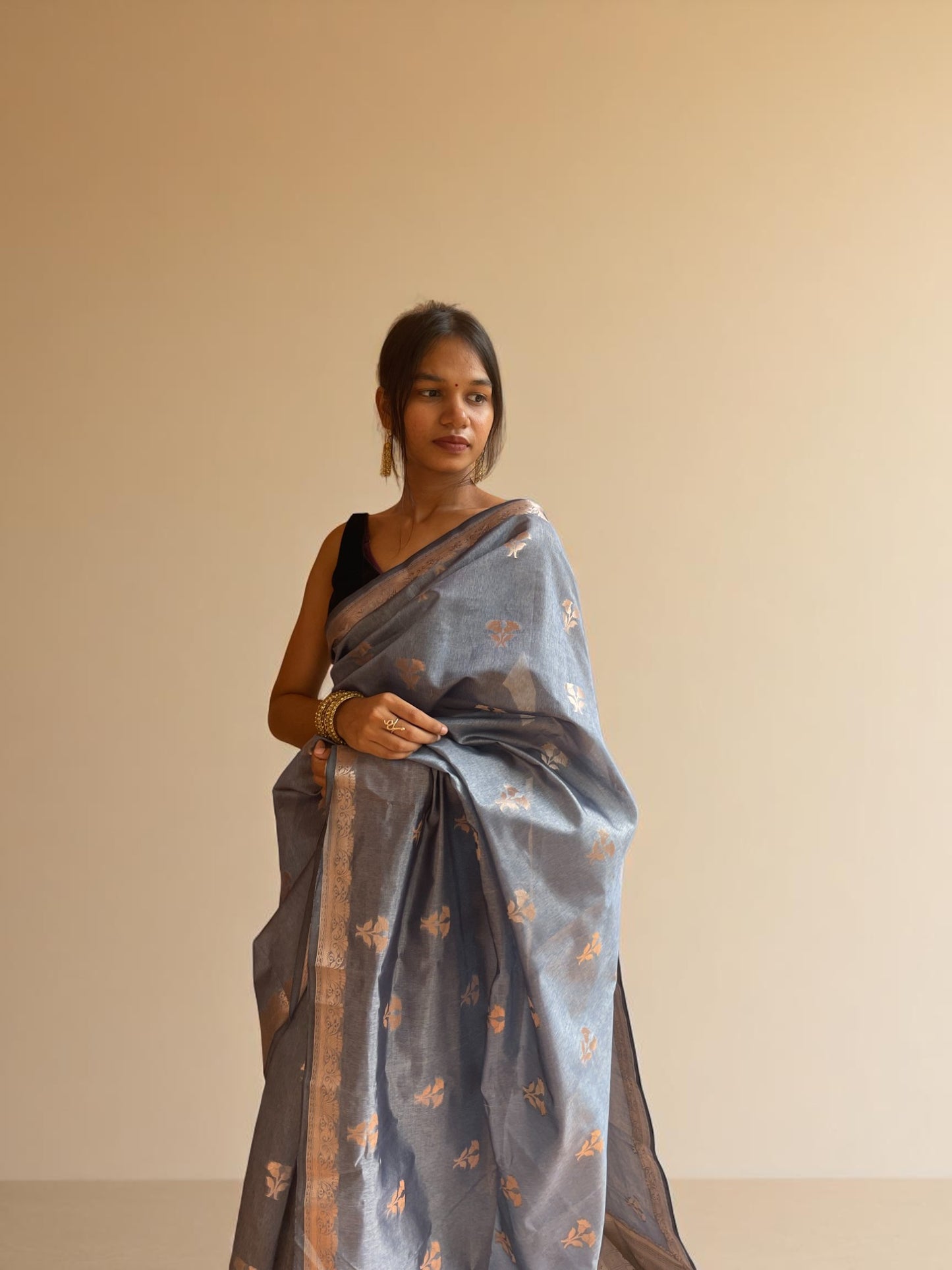 Grey Grace Brocade Gleam