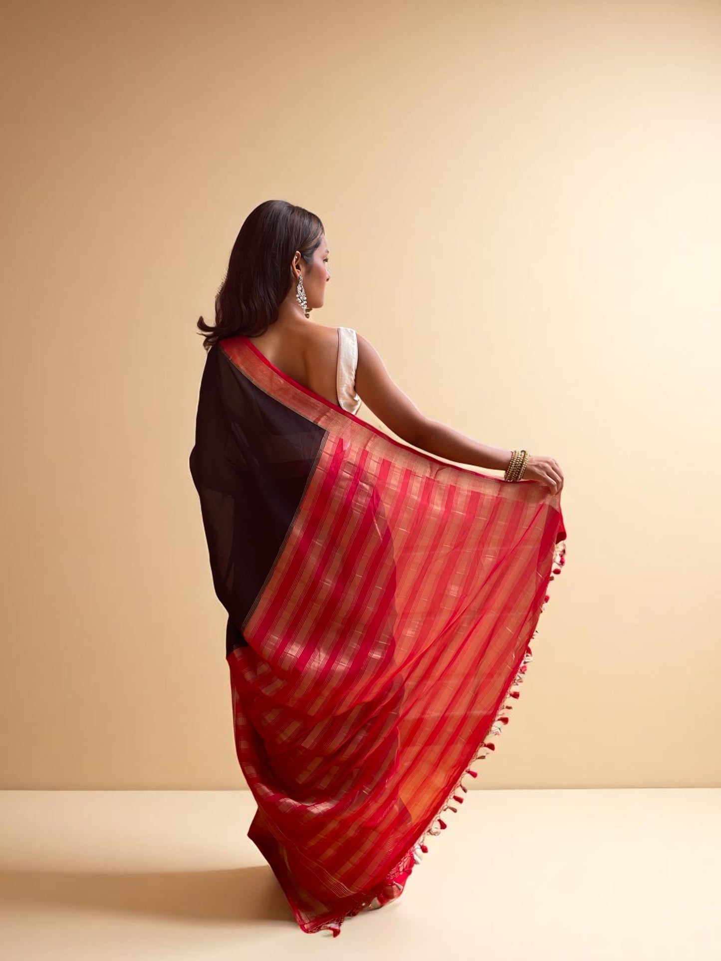 Noir Ember Diamond Drape