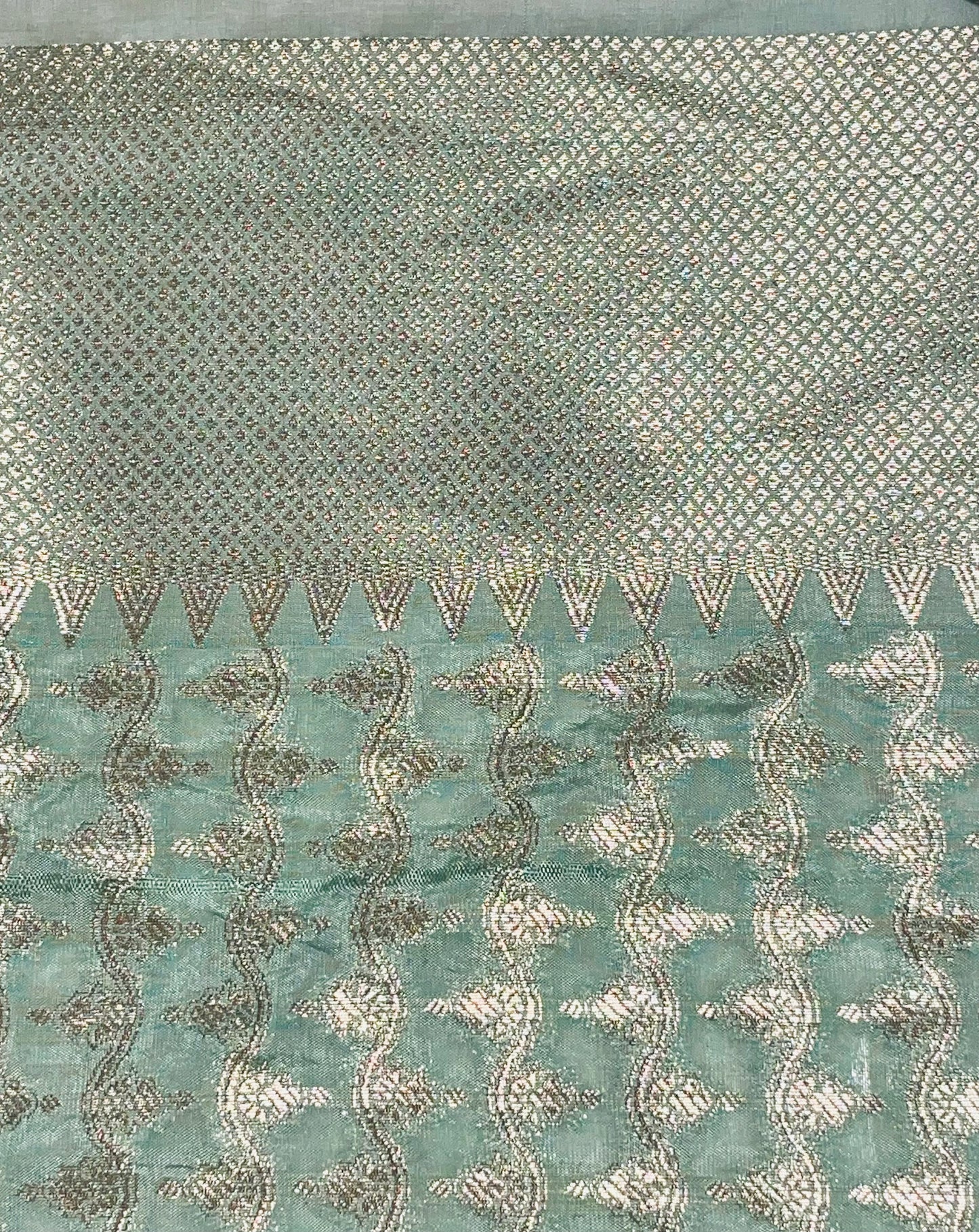 Ocean Dew Zari Threads