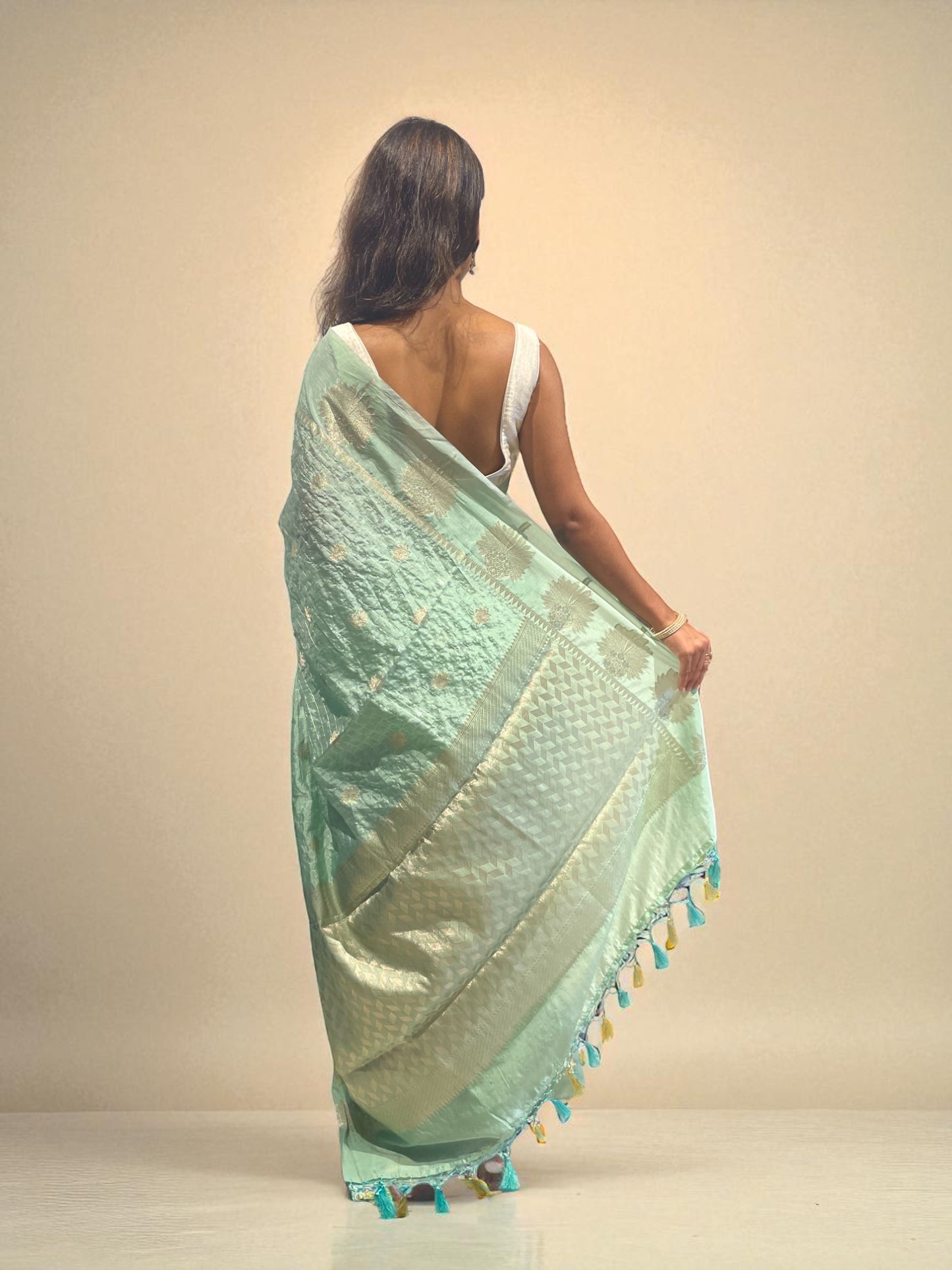 Ocean Dew Zari Threads