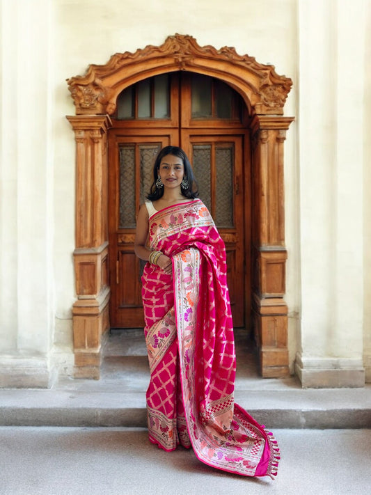 Rani Pink Geometrical Jaal