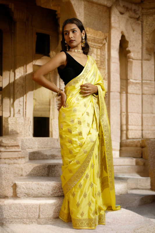 Lemon yellow Kalgi Mughal Floral Poise