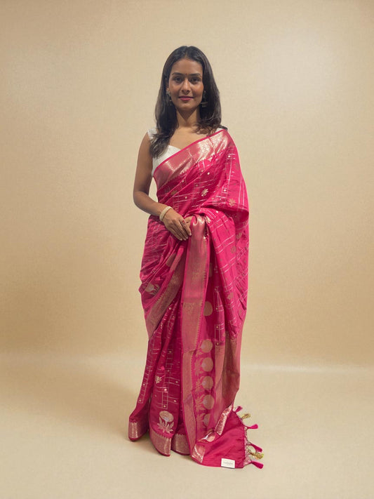Gulabi Geometry Banarasi Glow