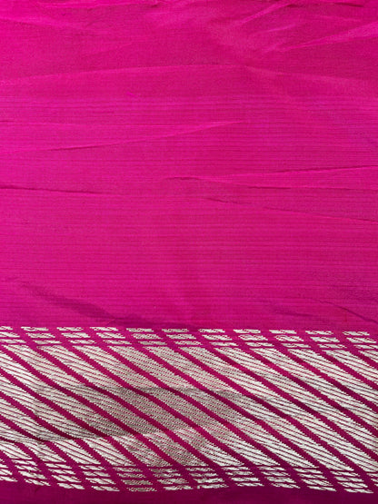 Golden gleam with Fuchsia Panch Meena